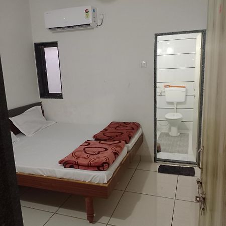 Kesav Homstay Dwārka Extérieur photo